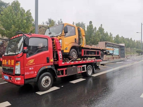 哪些情况需要郑州登封道路救援拖车服务